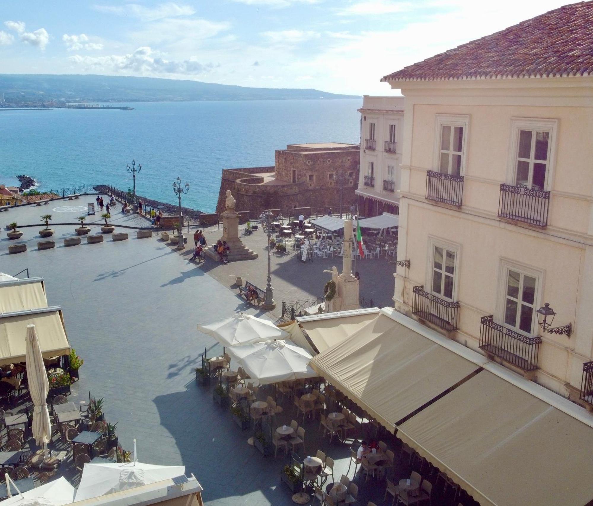 Hotel Della Piazza Pizzo  Buitenkant foto