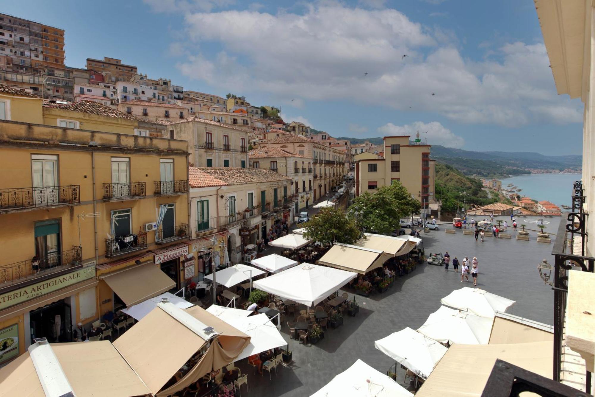 Hotel Della Piazza Pizzo  Buitenkant foto
