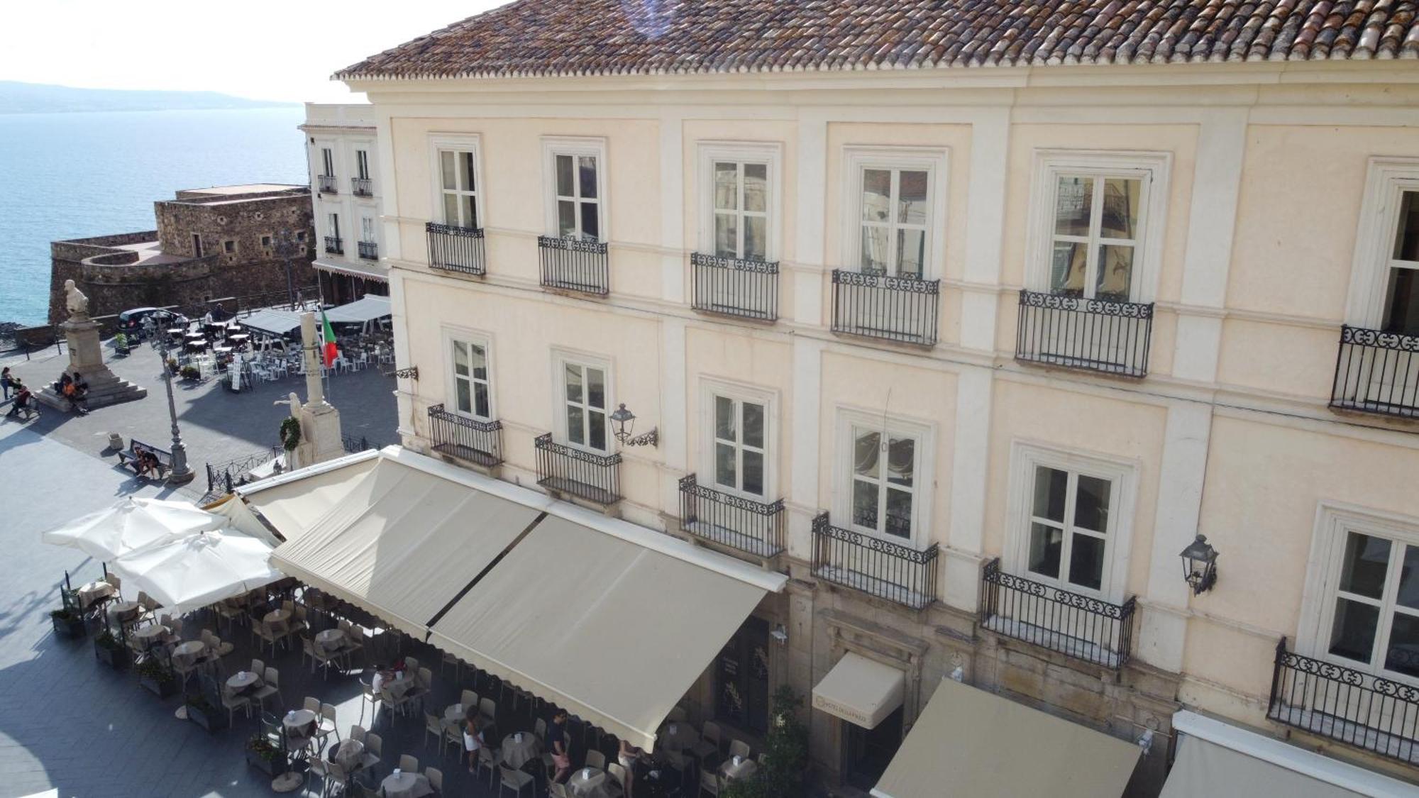 Hotel Della Piazza Pizzo  Buitenkant foto