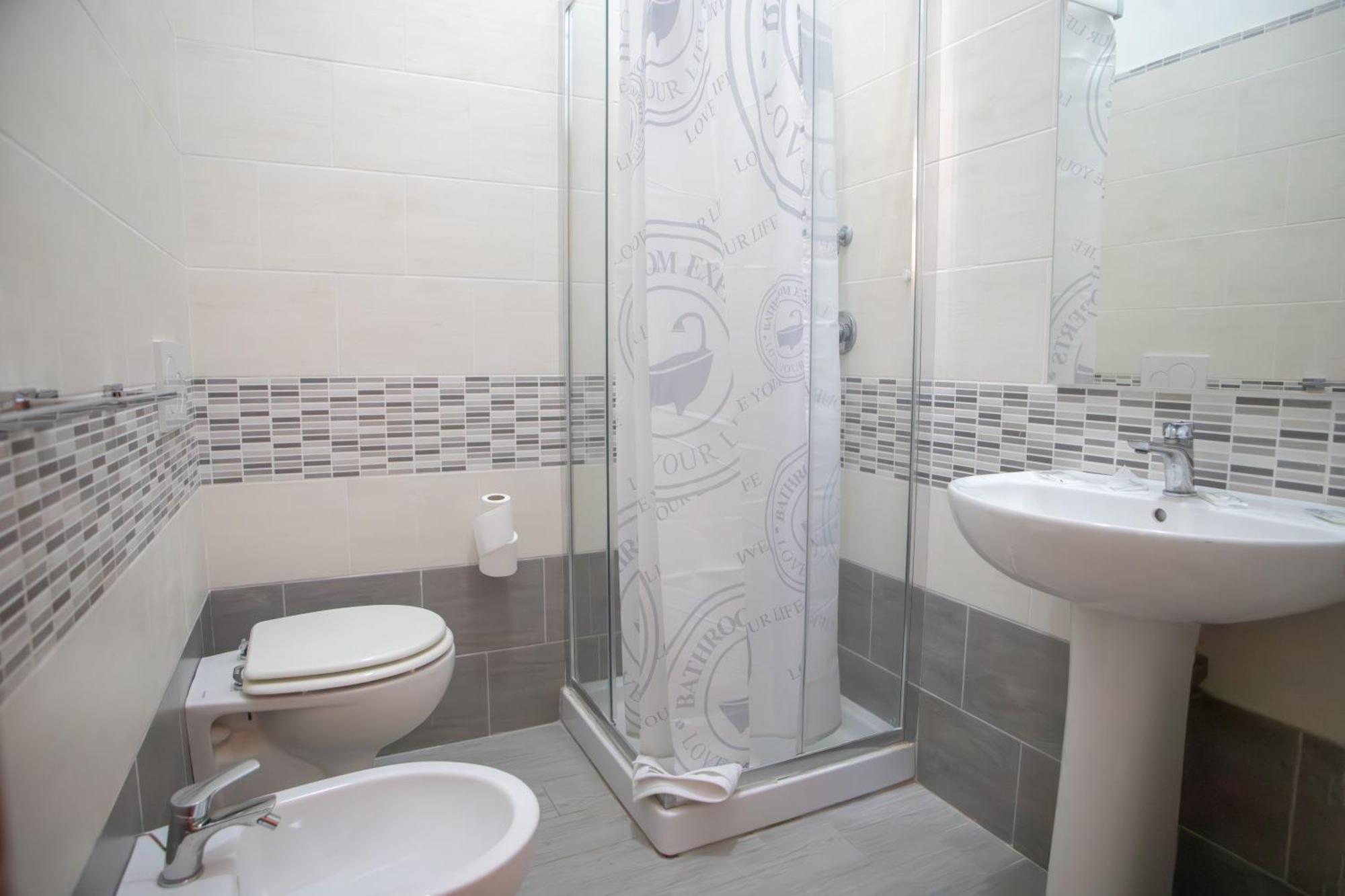 Hotel Della Piazza Pizzo  Buitenkant foto