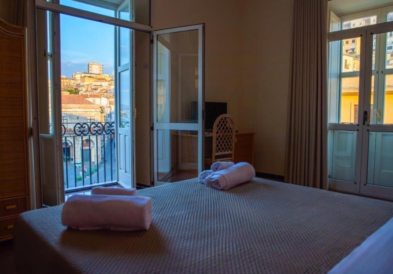 Hotel Della Piazza Pizzo  Buitenkant foto